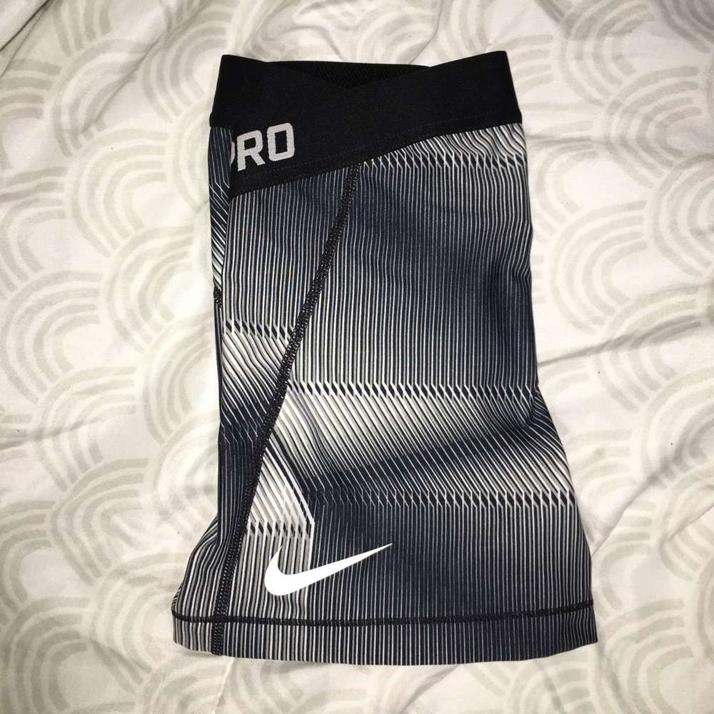 NWOT NIKE Spandex
